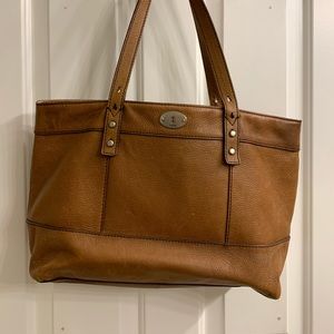 Fossil tote